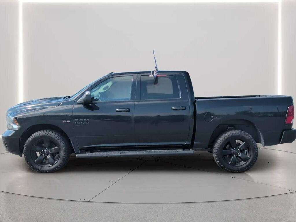 Ram 1500 2022 Noir Gatineau - photo #1