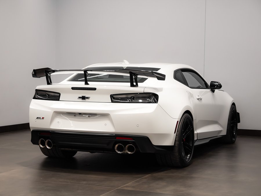 2018 Chevrolet Camaro 2018 White