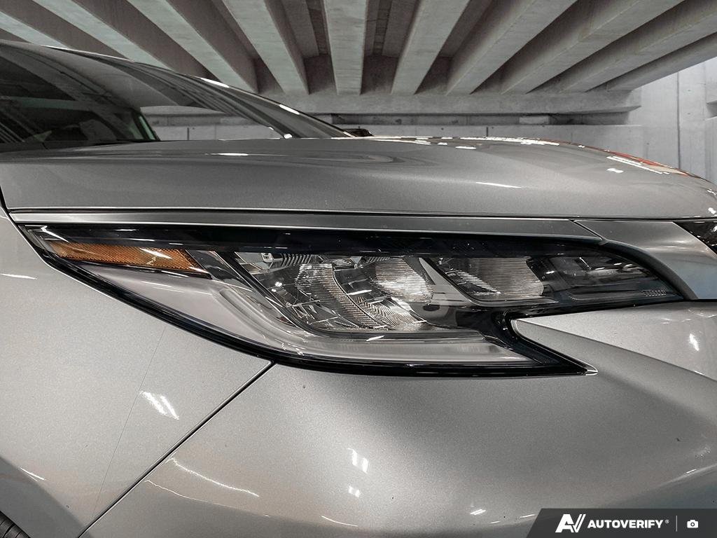 2023 Toyota Sienna 2601822A | Limited Silver Edmonton - photo #7