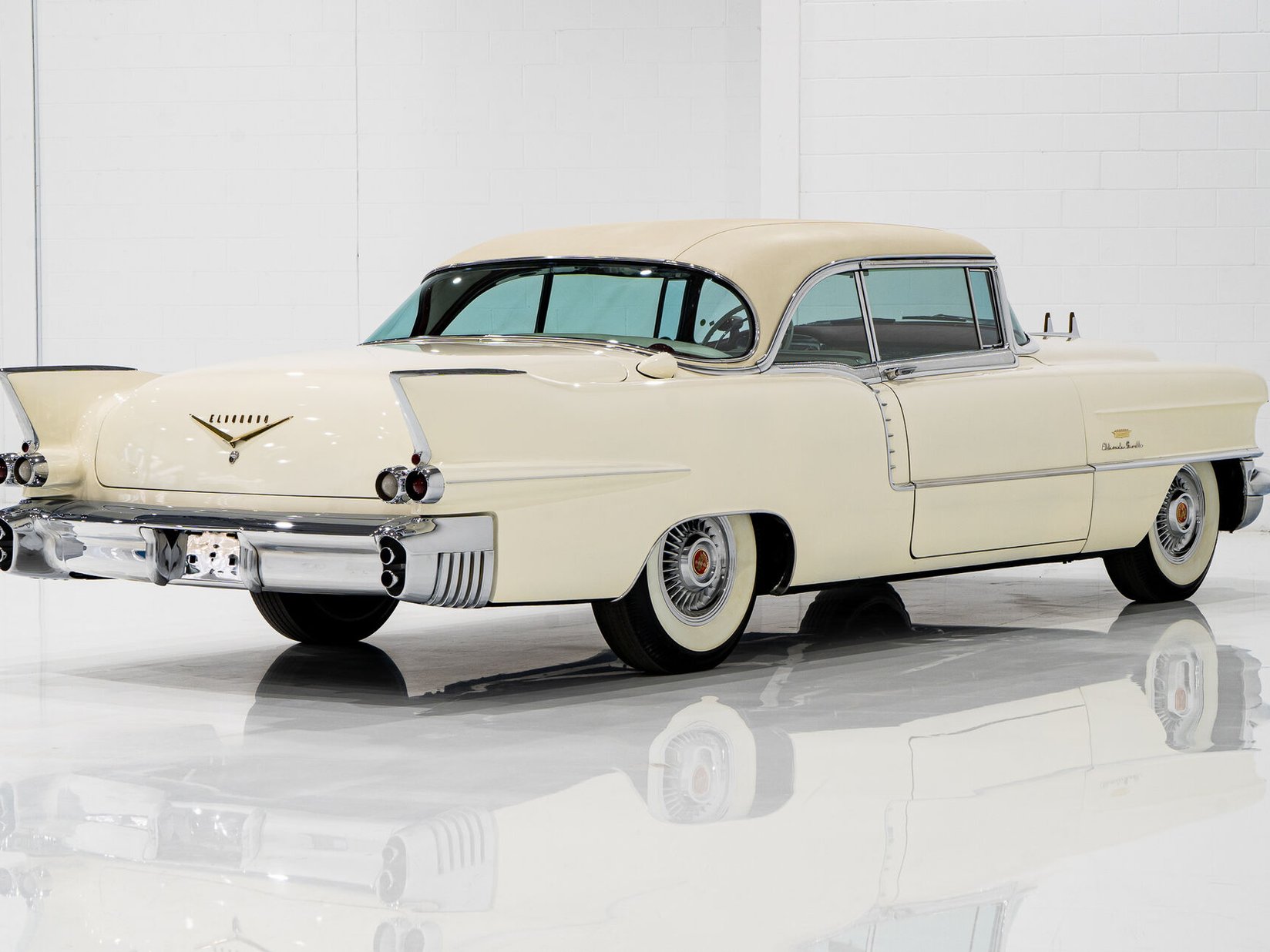 1956 Cadillac Eldorado Seville With Factory A/C | PRIX EN USD White Montreal - photo #22