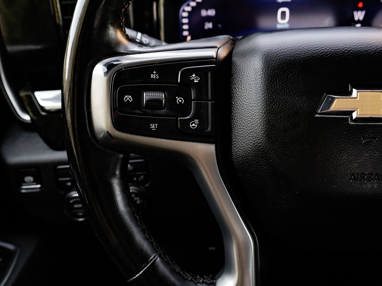 2025 Chevrolet Silverado 1500 4WD Crew Cab 147 LT White Sherwood Park - photo #19