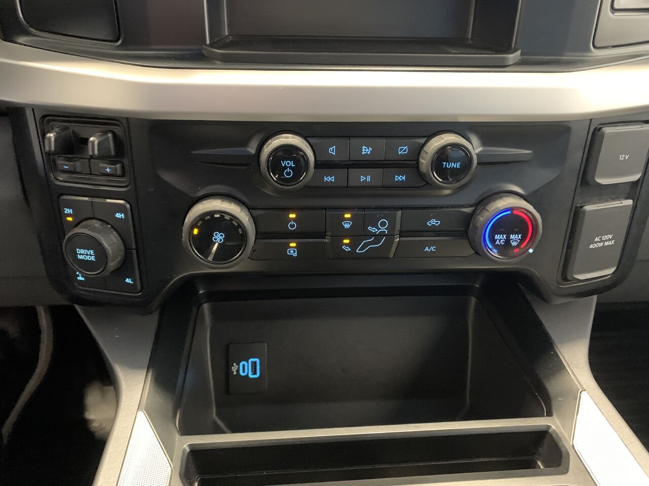 2024 Ford Super Duty F-250 SRW XLT White Châteauguay - photo #36