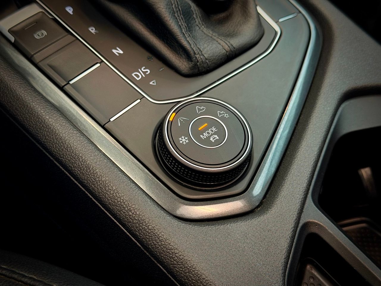 Volkswagen Tiguan 2019 Orange Notre-Dame-des-Prairies - photo #30