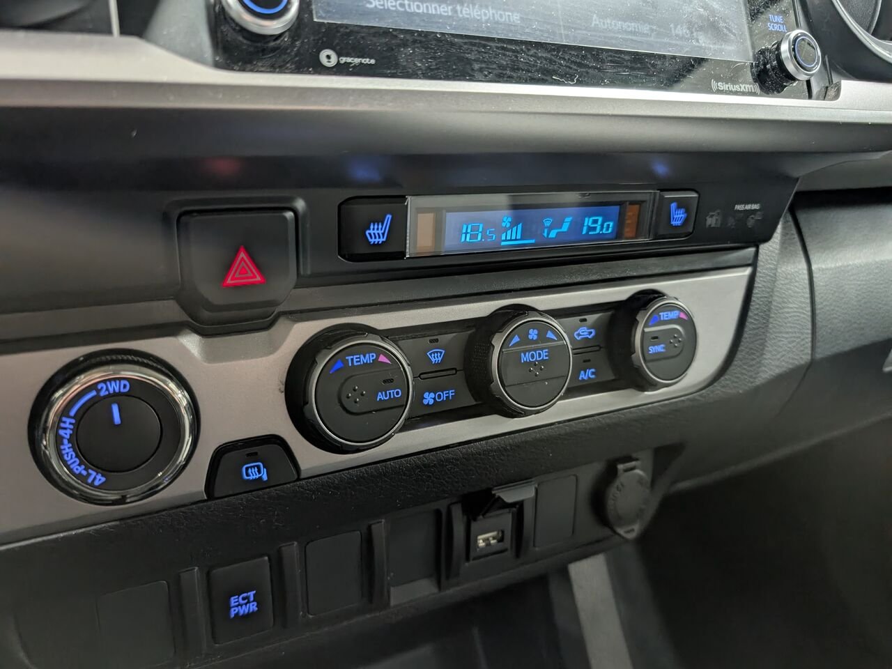 2023 Toyota Tacoma 3TYDZ5BN1PT031590 White Sherbrooke - photo #18