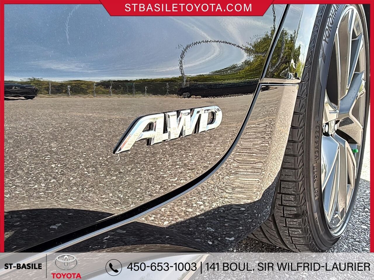 2024 TOYOTA Corolla Hybrid Midnight Black Metallic Saint-Basile-le-Grand - photo #17