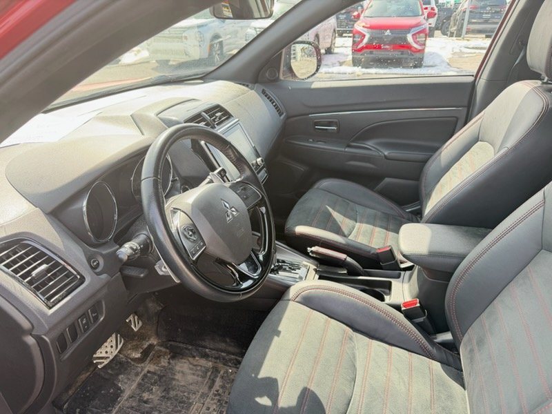 Mitsubishi RVR SE AWC LIMITED-2.4L-SIÈGES CHAUFFANTS-VOLANT CHAUFFANT 2021 Rouge