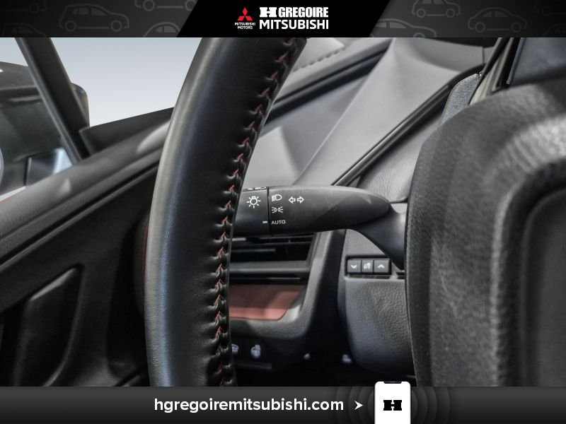 Toyota Prius 2024 Argent Blainville - photo #18