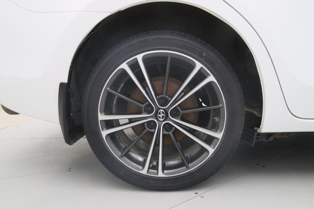 Toyota Corolla NIV 2T1BURHE5JC086477 2018 Blanc Baie-Comeau - photo #15