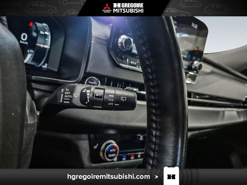 2023 Mitsubishi Outlander Plug-In Hybrid Bronze Laval - photo #23