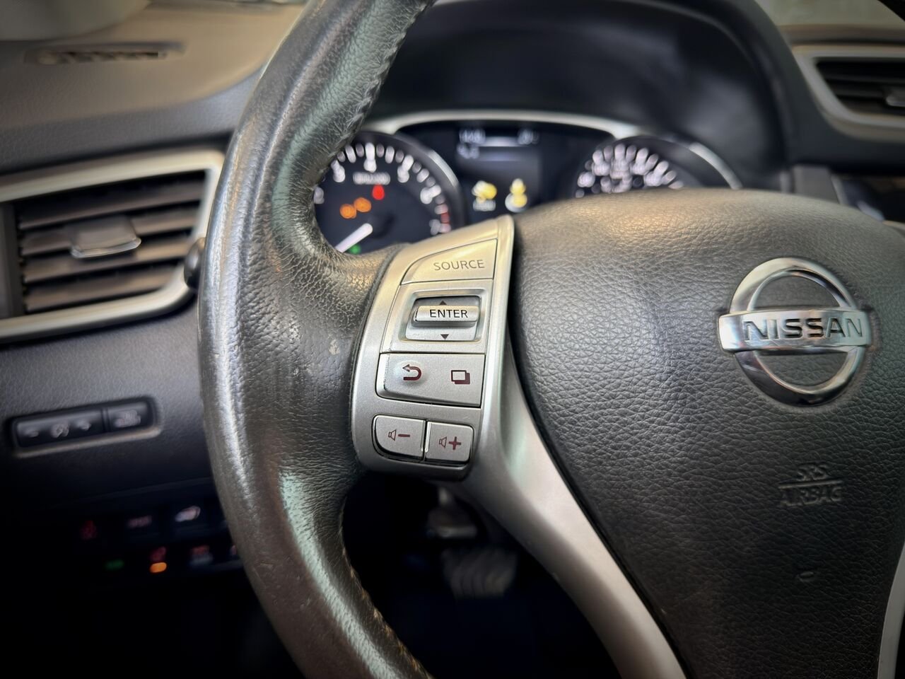 2016 Nissan Rogue Grey Notre-Dame-des-Prairies - photo #24