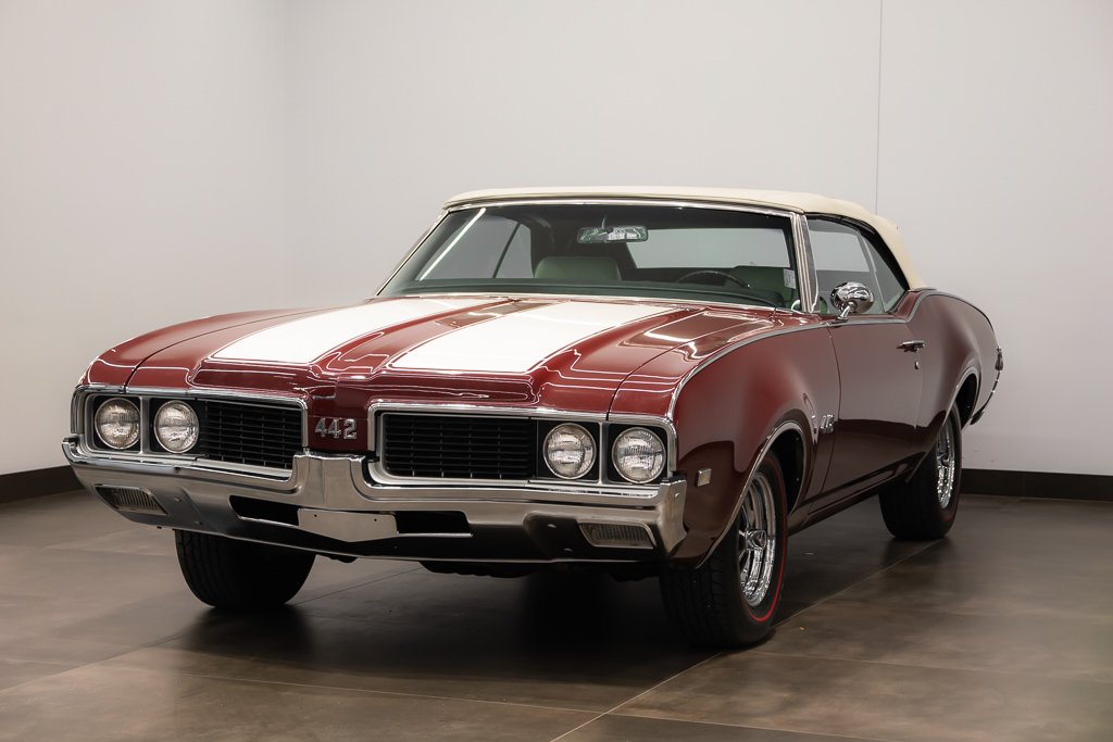 1969 Oldsmobile 442 Red Montreal - photo #0