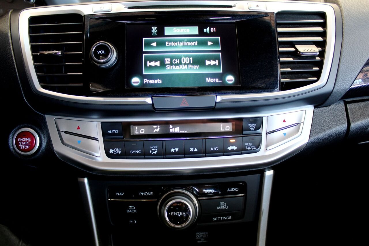 2013 Honda Accord Coupe VIN: 1HGCT1B85DA801943 Black Sainte-Rose - photo #16