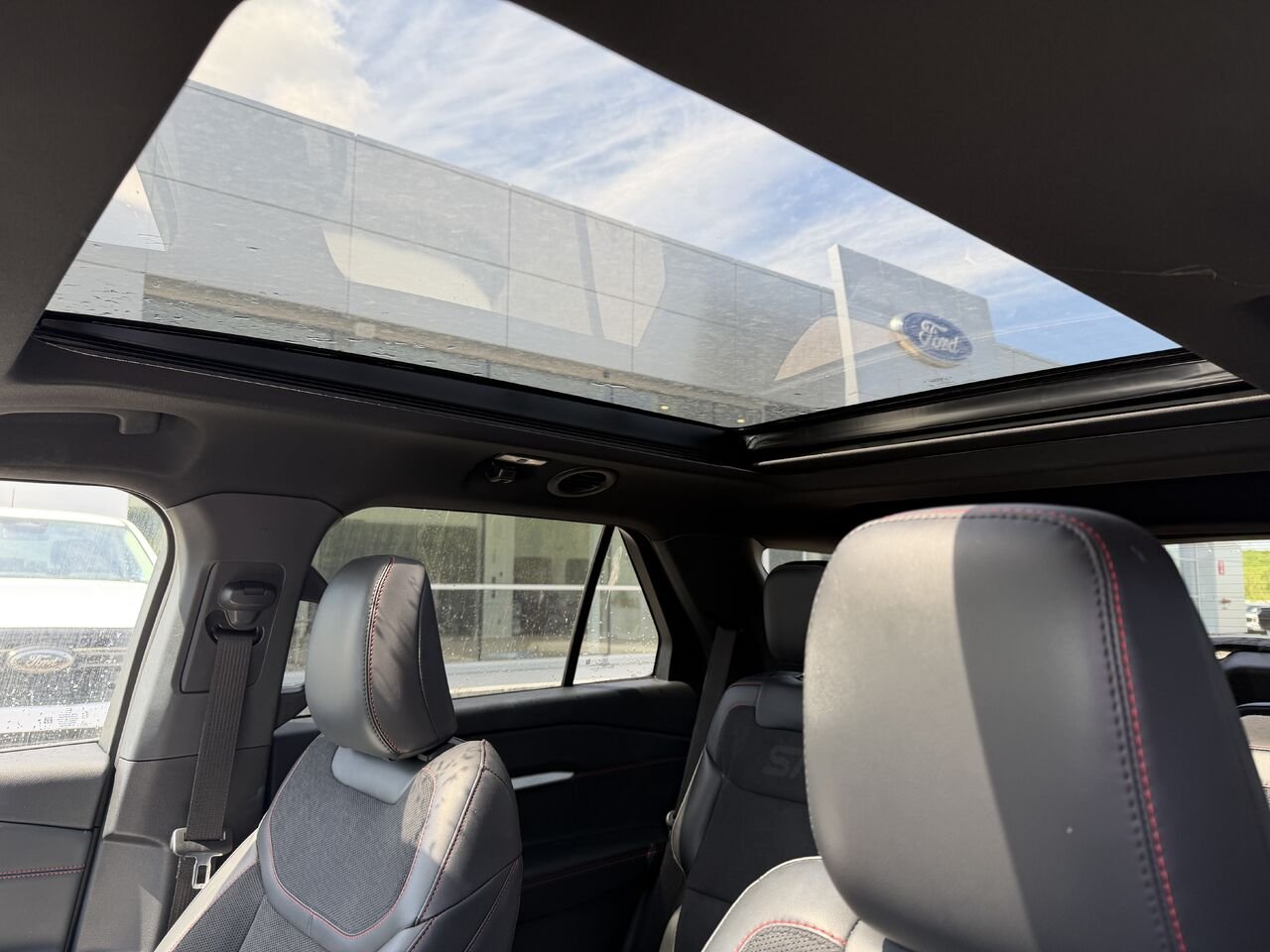 Ford Explorer 2026 Blanc Mont-Laurier - photo #14