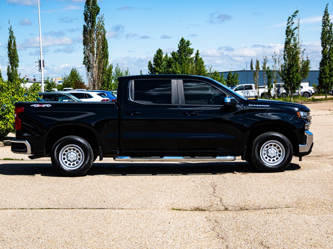 2022 Chevrolet Silverado 1500 LTD 4WD Crew Cab 147 LT Black Sherwood Park - photo #13