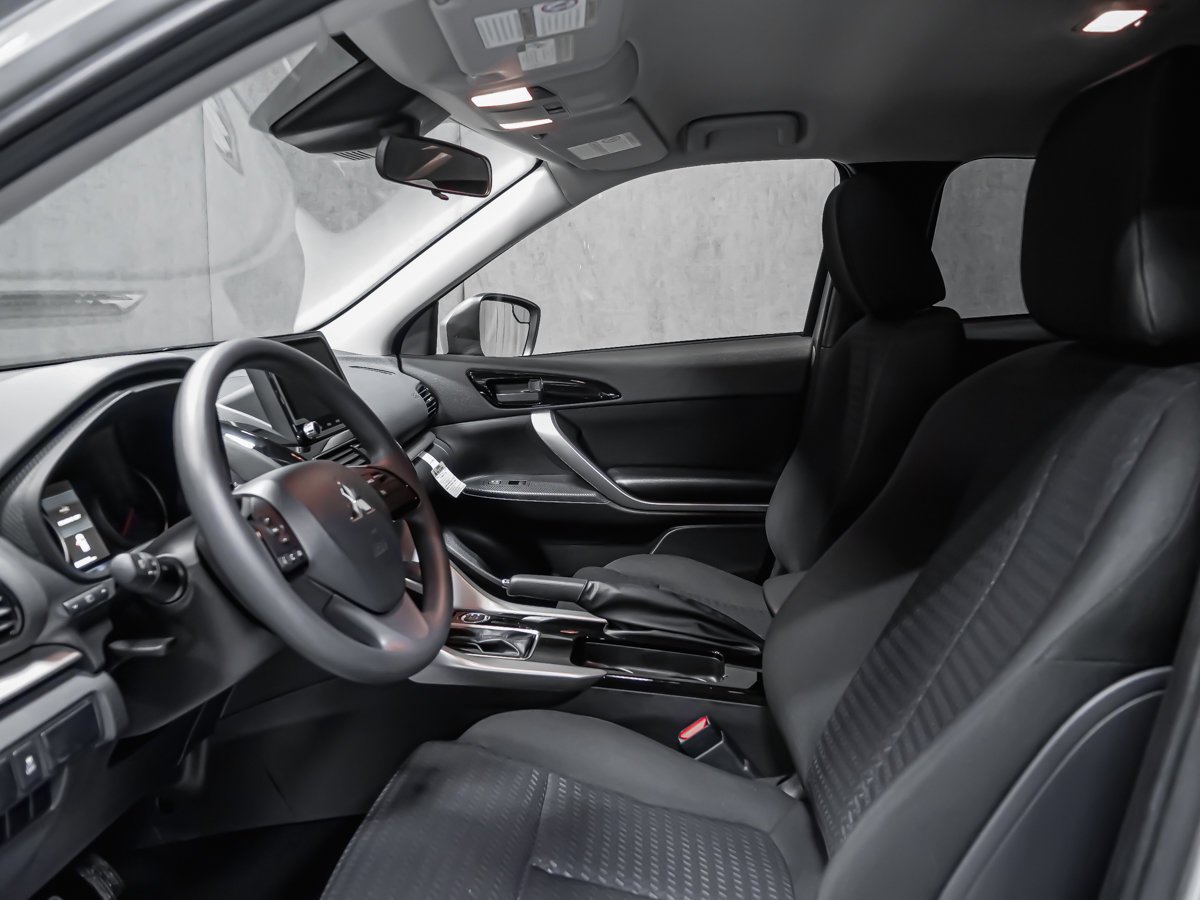 2026 Mitsubishi Eclipse Cross ES Titanium Grey Metallic Montreal - photo #19