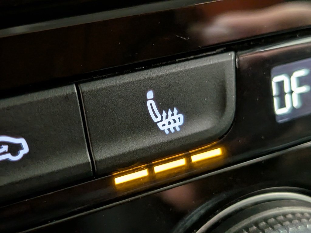 Volkswagen Taos Comfortline 4MOTION 2024 Noir Val-David - photo #2