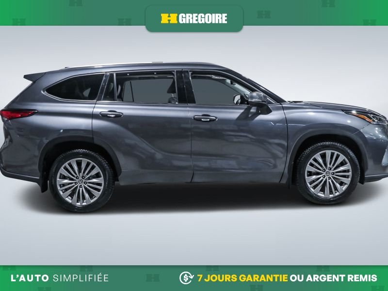 2022 Toyota Highlander Grey Laval - photo #10