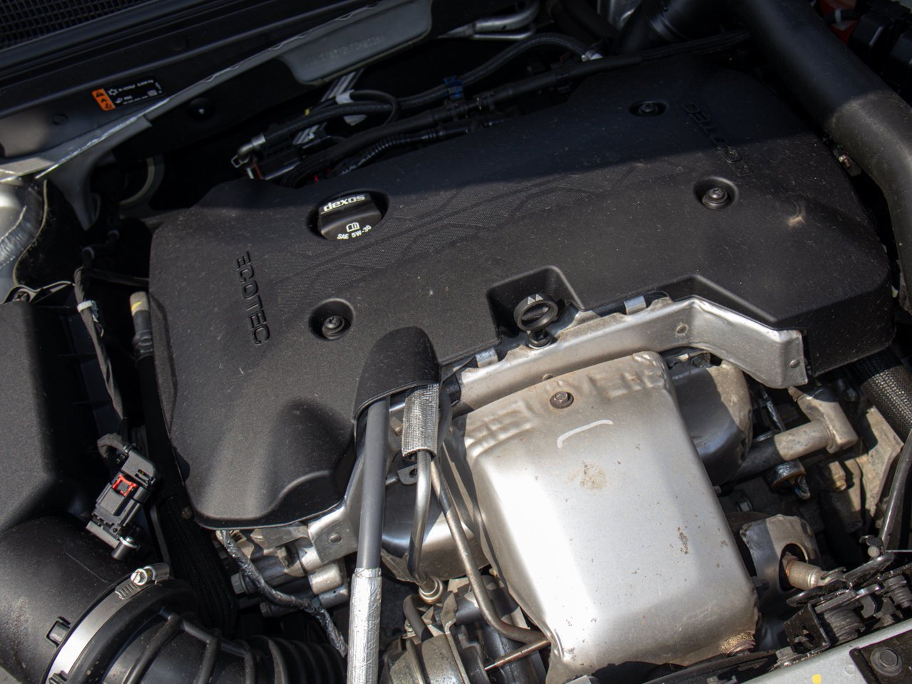 2020 Chevrolet Malibu 4dr Sdn Premier White Sherwood Park - photo #15