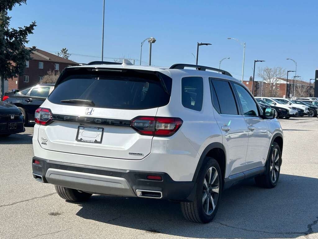 Honda HondaPilot Touring 2023 Blanc Gatineau - photo #5