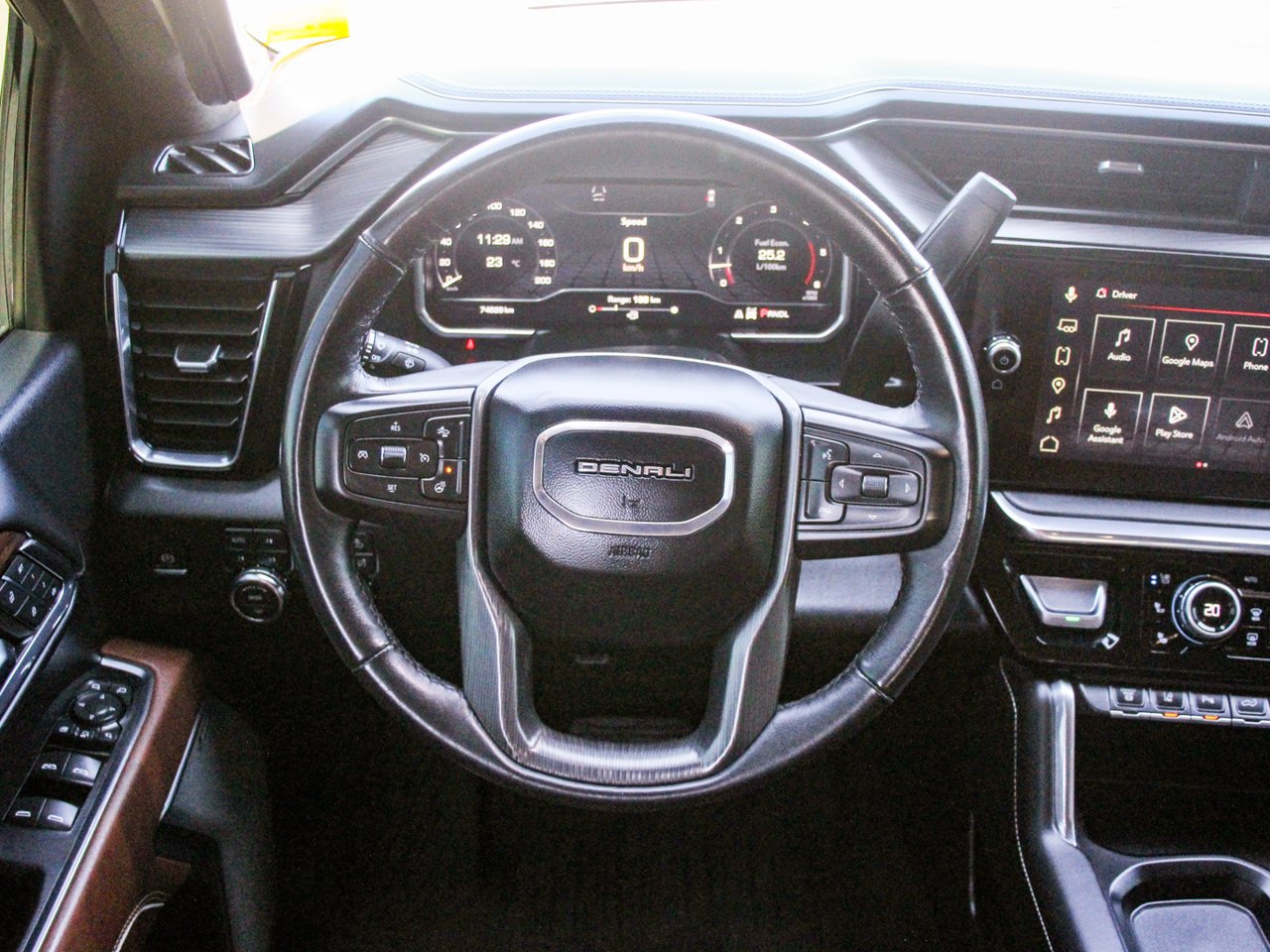 2024 GMC Sierra 3500HD 4WD Crew Cab 159 Denali Ultimate White Sherwood Park - photo #19