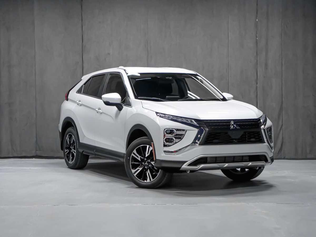 2026 Mitsubishi Eclipse Cross SE White Diamond Montreal - photo #1