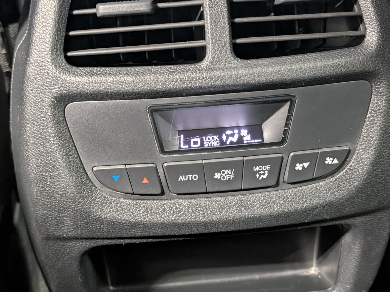 Honda Pilot LX/SIÈGES CHAUFFANTS/CAMÉRA DE RECUL/BLUETOOTH/AC/VITRES ÉLECTRIQUES 2021 Noir Sherbrooke - photo #16