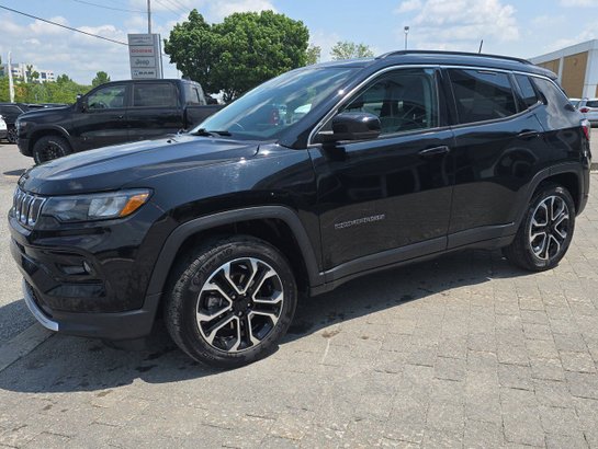 2022 Jeep Compass Diamond Black Crystal Pearl