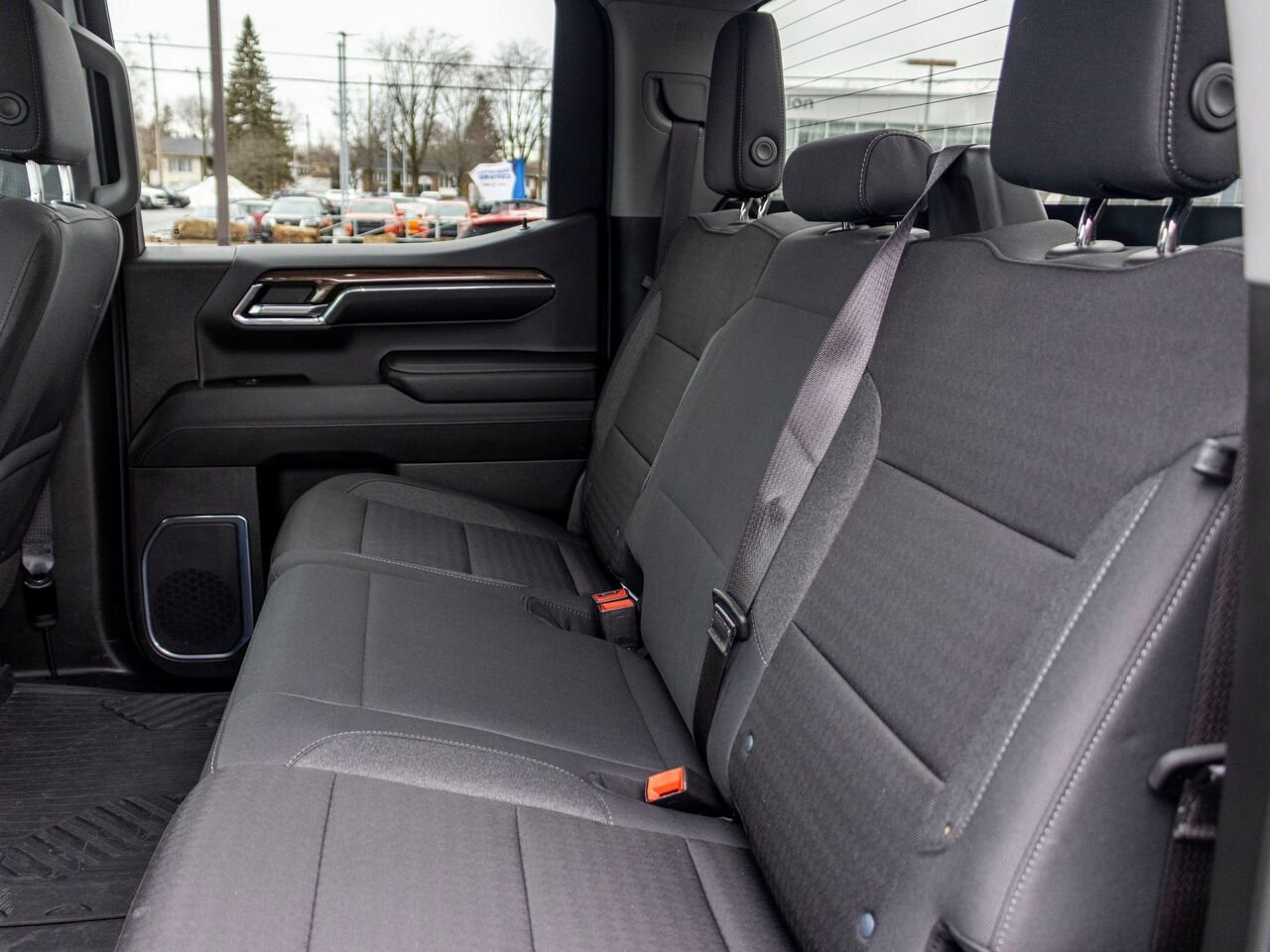 Chevrolet Silverado 1500 LT Trail Boss cabine multiplace 4RM 157 po 2024 Blanc Châteauguay - photo #28