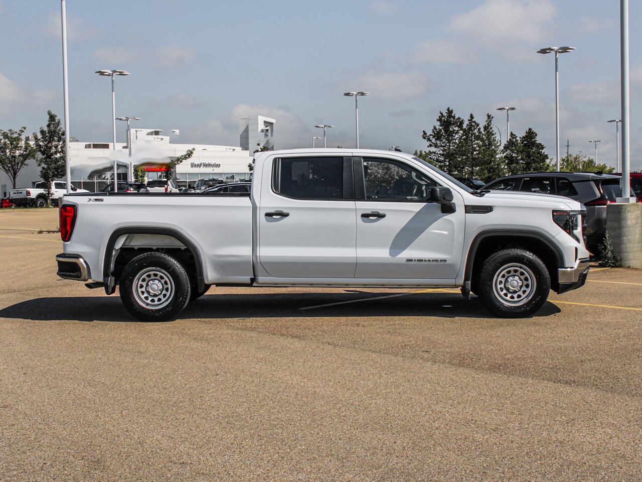 2023 GMC Sierra 1500 4WD Crew Cab 157 Pro White Sherwood Park - photo #9