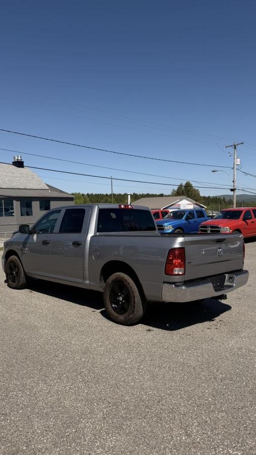 2023 RAM 1500 Classic Grey Lac Mégantic - photo #2