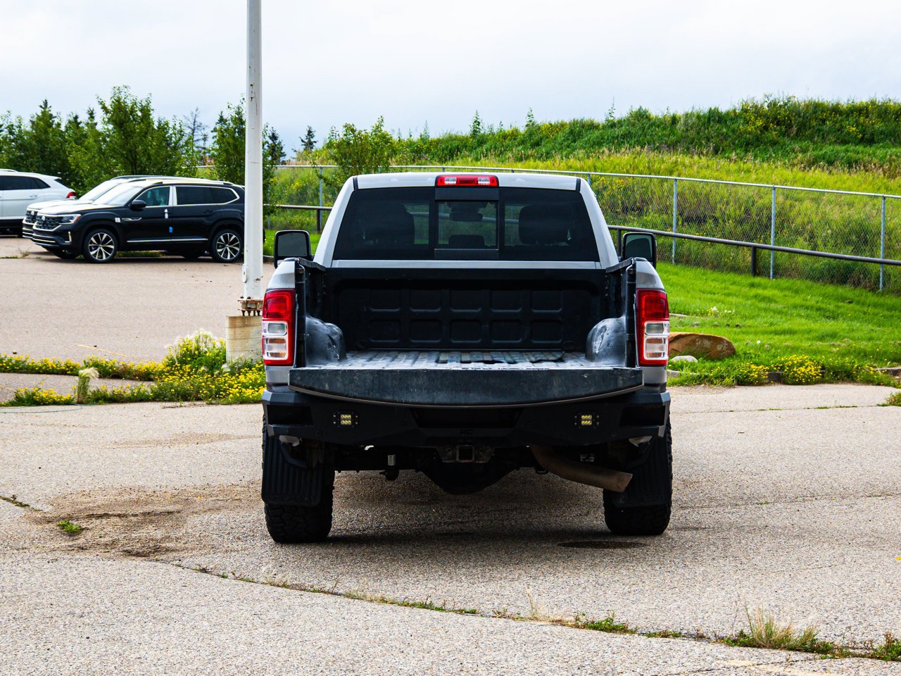 2023 Ram 3500 Tradesman 4x4 Crew Cab 8' Box Grey Sherwood Park - photo #14
