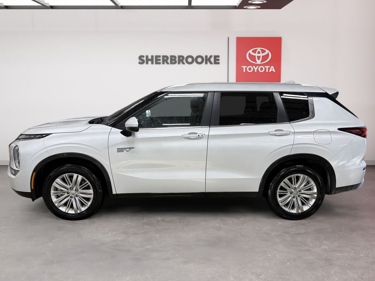 2025 Mitsubishi Outlander