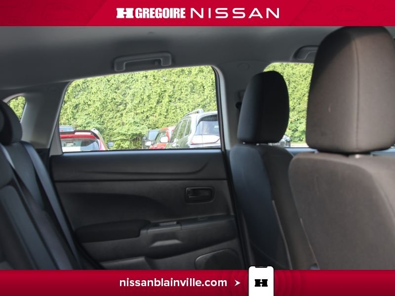 2022 Mitsubishi RVR White Blainville - photo #24