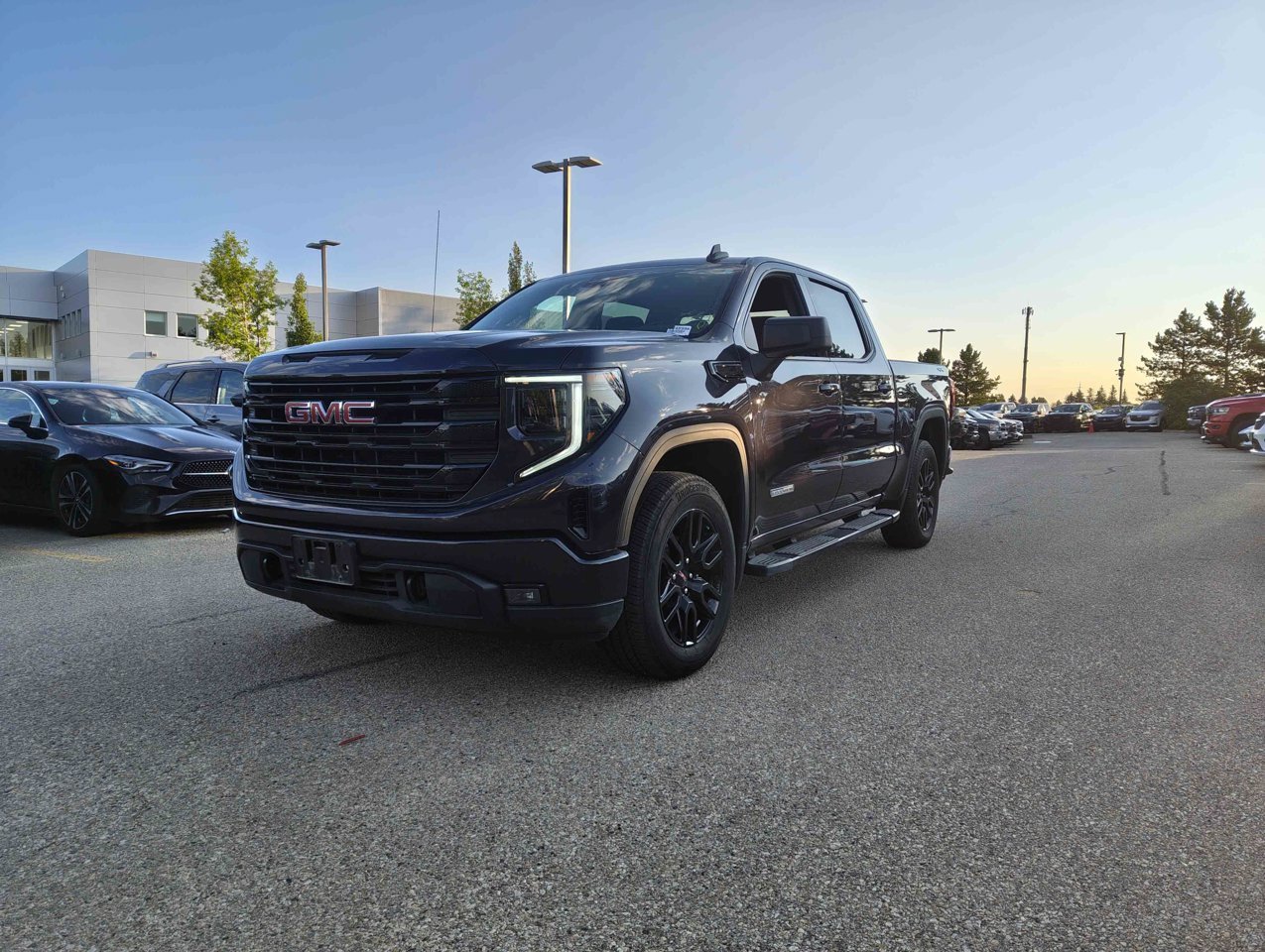2024 GMC Sierra 1500 4WD Crew Cab 147 Elevation Black Sherwood Park - photo #3
