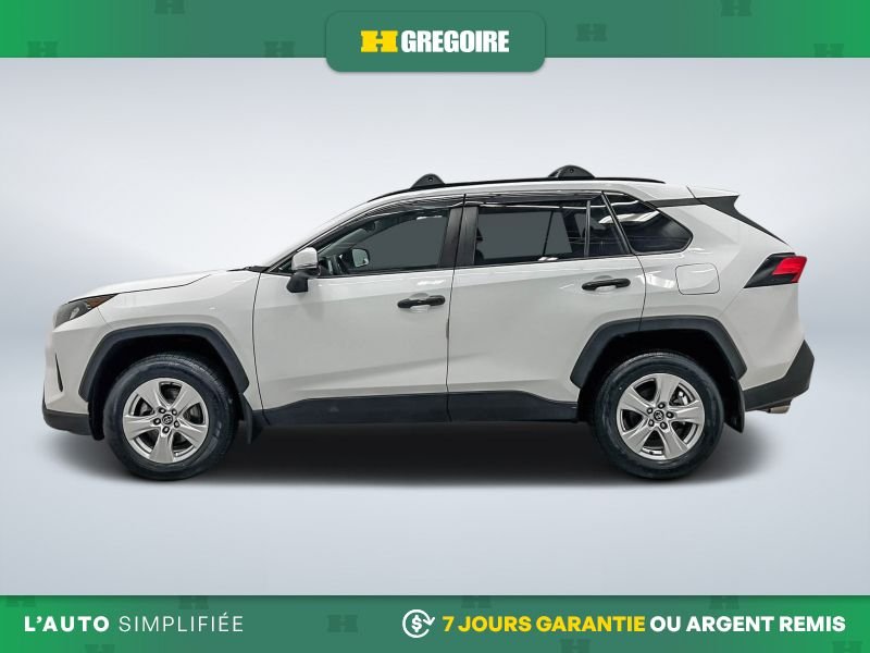 2019 Toyota Rav 4 White Laval - photo #4