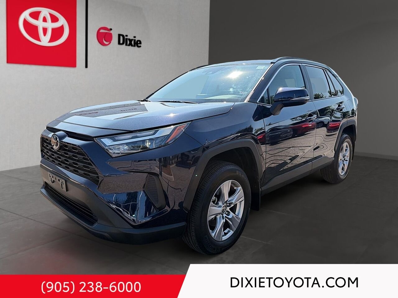 2025 Toyota RAV4 XLE AWD / CLEAN CARFAX / HEATED SEATS / MOONROOF / ALLOY WHEELS / CARPLAY AND ANDROID AUTO Blue Mississauga - photo #0