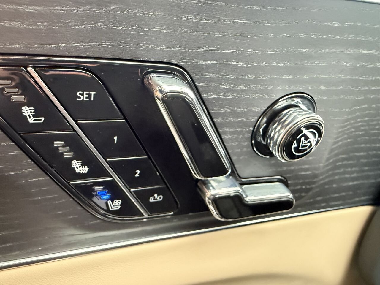 2024 Cadillac LYRIQ SPORT AWD NIVEAU 3 NAPPA FINANCEMENTÀ PARTIR 0.99% Green Laval - photo #30