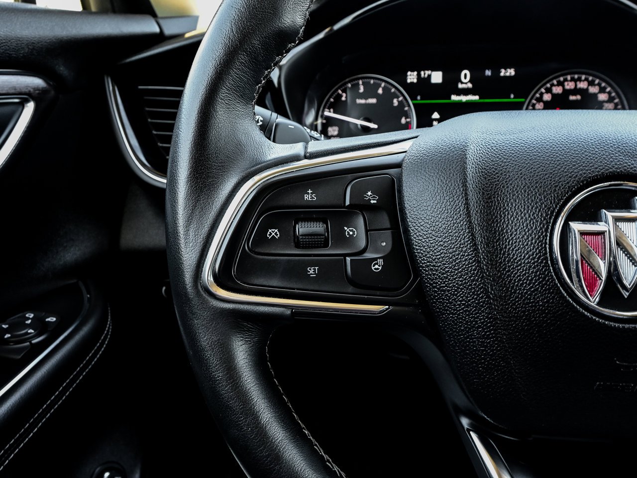 2022 Buick Envision AWD 4dr Avenir White Sherwood Park - photo #24