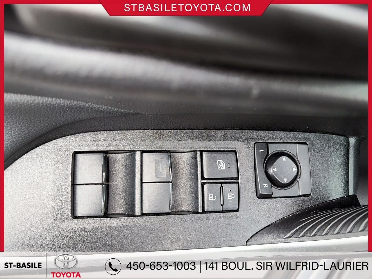 TOYOTA RAV4 2025 Gris Saint-Basile-le-Grand - photo #13