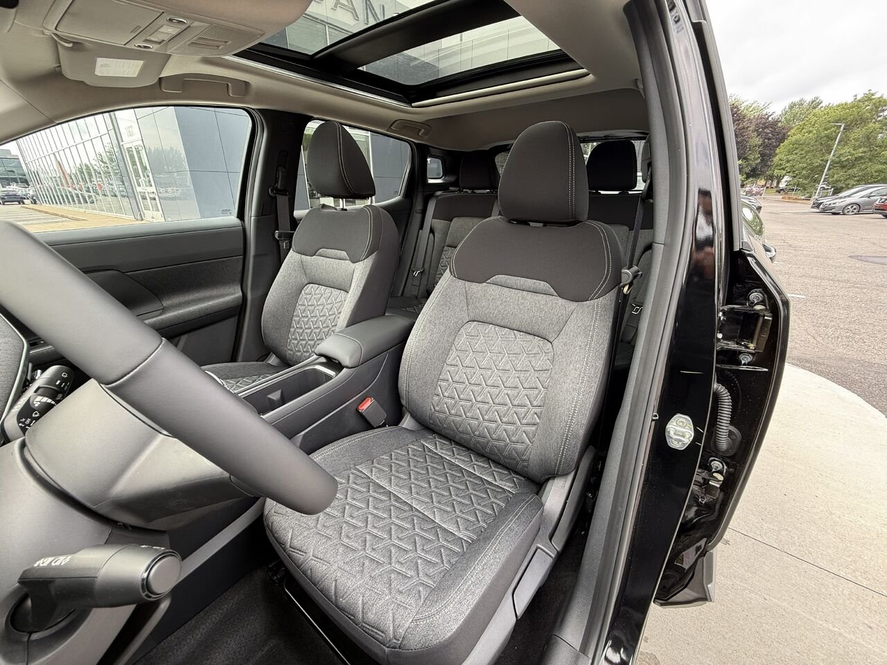 NISSAN Kicks KICKS SV PRIVILEGE AWD 2026 Super noir Châteauguay - photo #12
