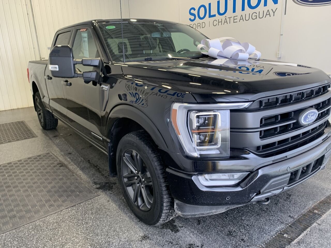 Ford F-150 SUPERCREW LARIAT 2023 Noir Saint-Eustache - photo #4