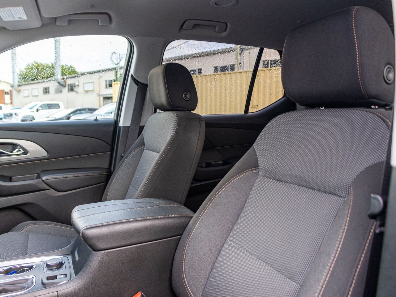 2019 Chevrolet Traverse LT tissu 4 portes TI avec 1LT White Châteauguay - photo #25