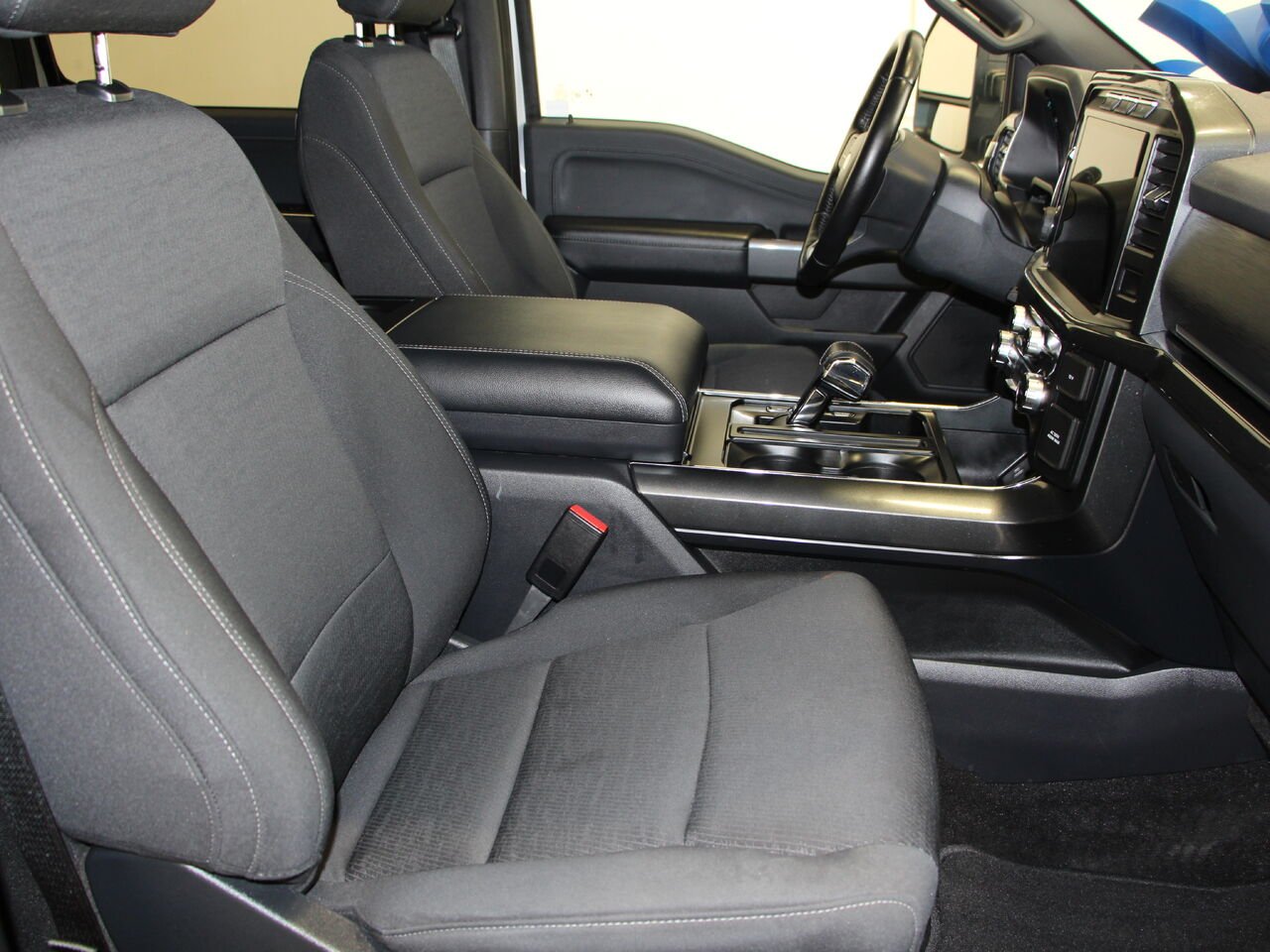 2022 Ford F-150 XLT cabine SuperCrew 4RM caisse de 6,5 pi White Châteauguay - photo #9