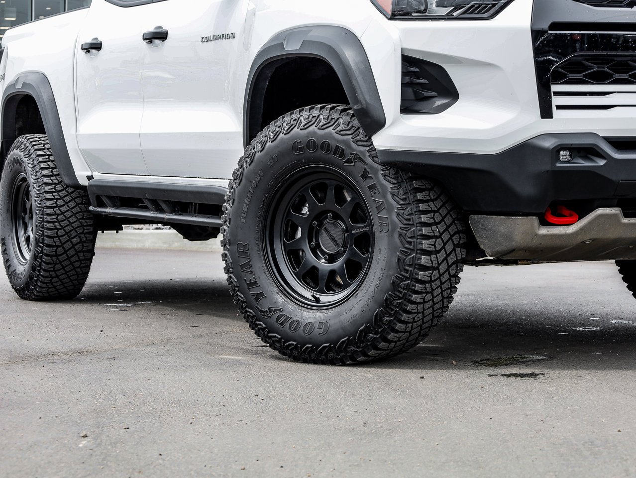 2025 Chevrolet Colorado 4WD Crew Cab ZR2 White Sherwood Park - photo #5