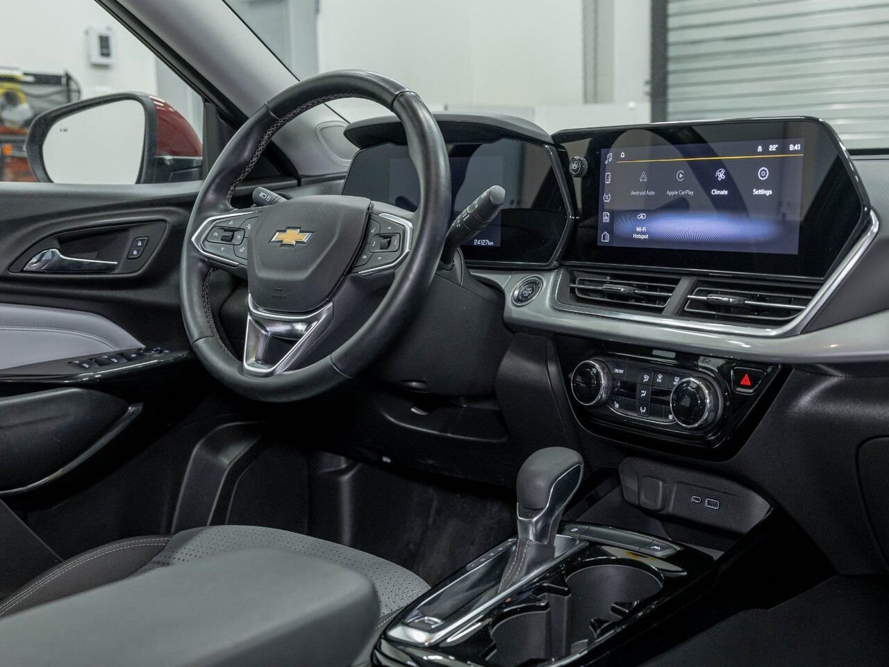 Chevrolet Trax LT *SIÈGES CHAUFF* REG ADAPT CARPLAY ALERTES WIFI 2025 Rouge Saint-Jérôme - photo #23