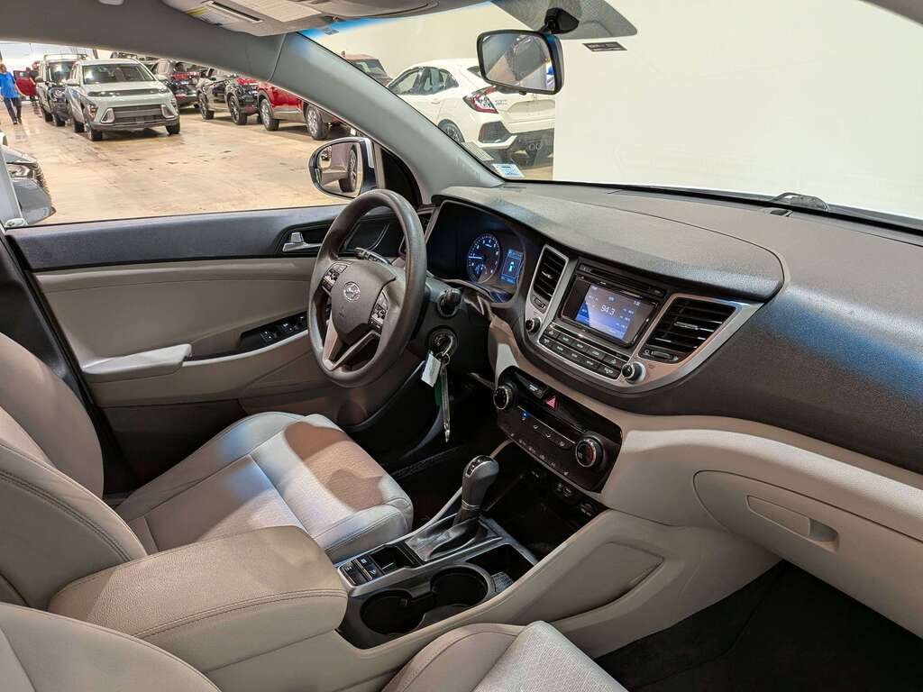 Hyundai Tucson AWD 4dr 2.0L 2017 Blanc Val-David - photo #12