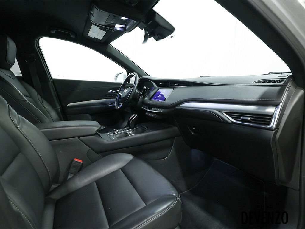 Cadillac XT4 2020 Argent Saint-Eustache - photo #6