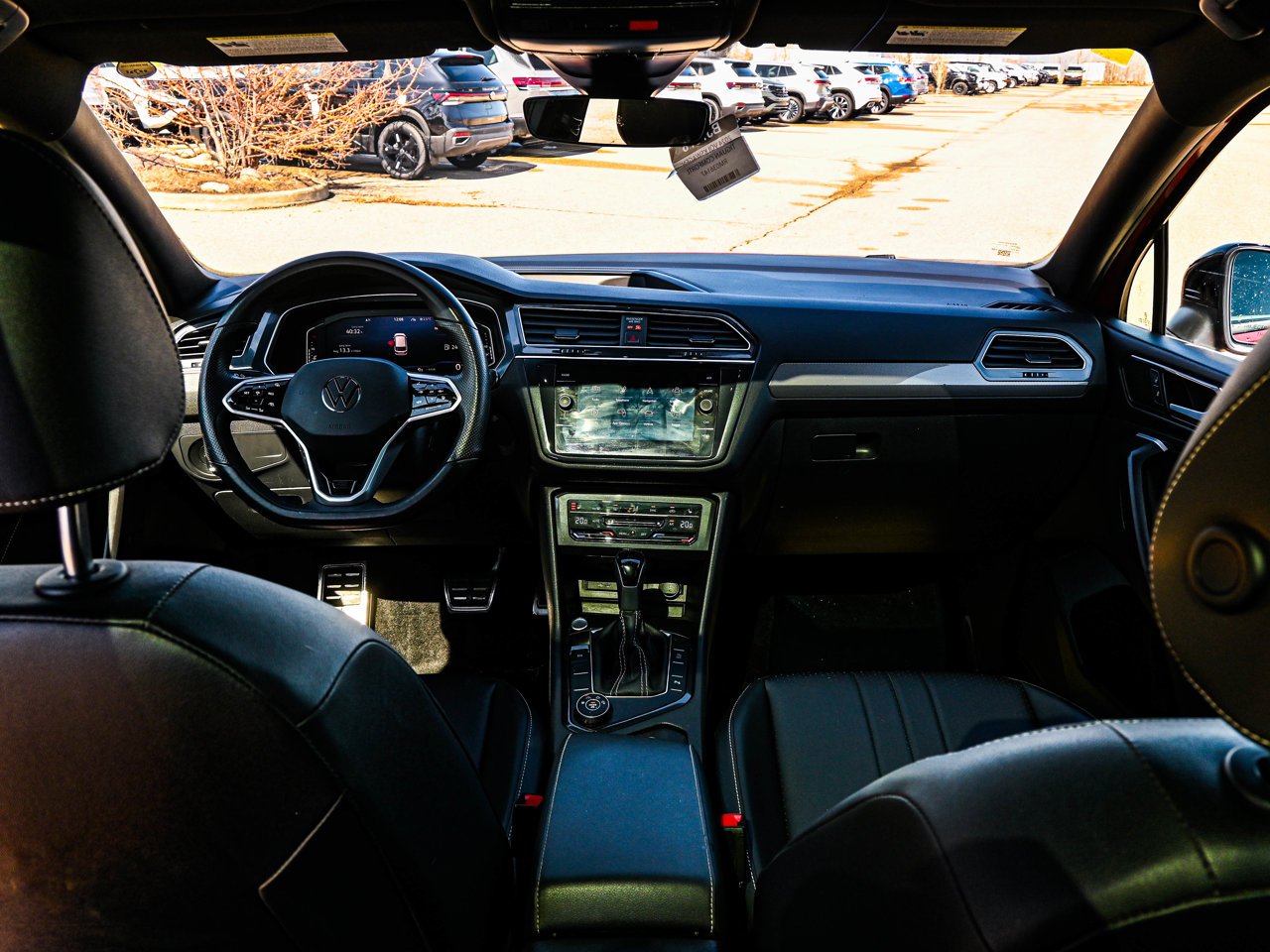 2024 Volkswagen Tiguan Comfortline R-Line Black Edition 4MOTION Red Sherwood Park - photo #31