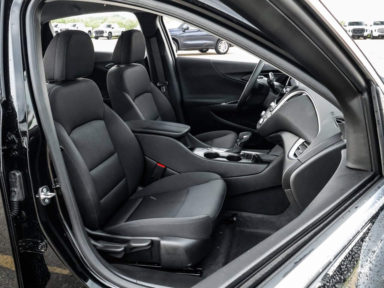 2024 Chevrolet Malibu 4dr Sdn 1LT Black Sherwood Park - photo #14