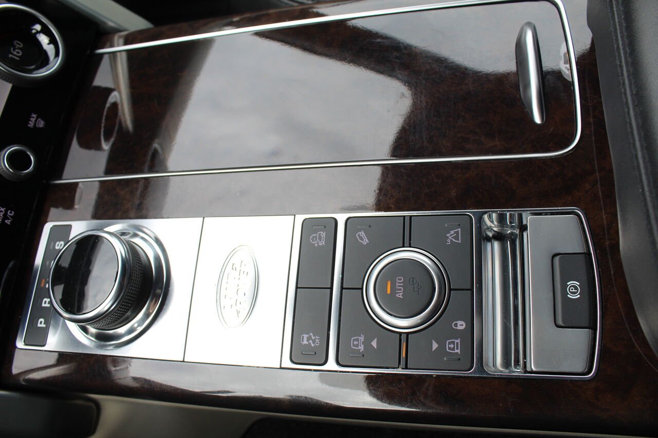 Land Rover Range Rover VIN: SALGS5RE7KA520917 2019 Noir Sainte-Rose - photo #19